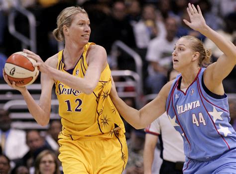 May 27, 2011 · Margo Dydek, who was pregnant with her third child, collapsed at her home in Brisbane, Australia, last week. The Poland-born former WNBA star was put in a medically induced coma but died earlier ... 